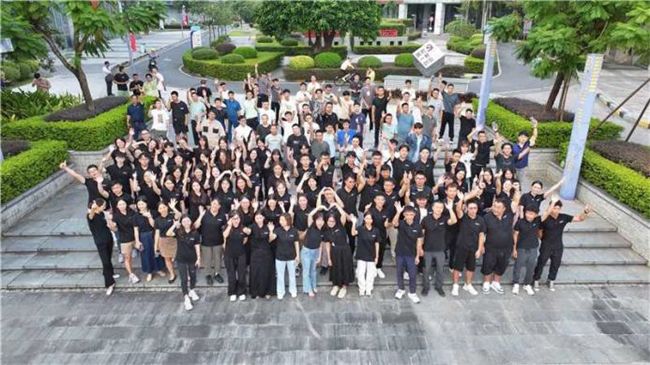 能飞受邀参展深圳2025世界无人机大会，聚焦低空经济，现场火爆 图4