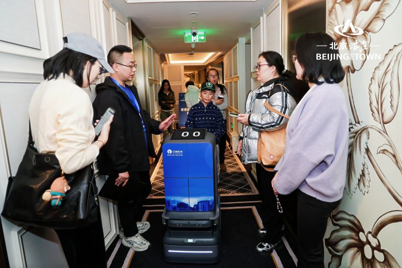 能乘梯、会协作、懂配送，云迹科技在智慧酒店机器人大赛“多面开花” 图1