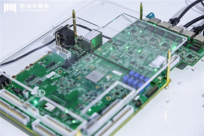 国产ZCU芯片历史性突破：欧冶半导体工布565首发，打造智能汽车“区域智能中枢” 图3