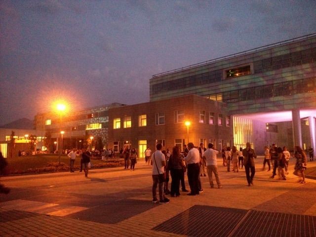 苹果iOS开发学院校园外景夜景