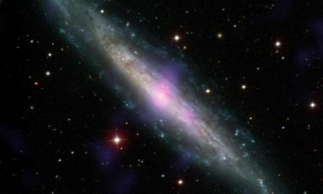 太空后院的“怪兽”：银河系近邻星系内发现超大质量黑洞