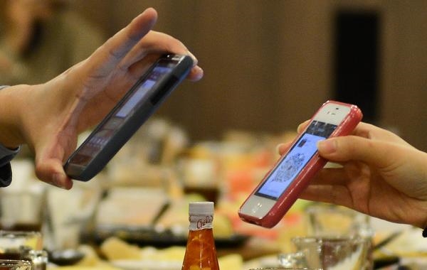 上海餐厅推二维码打赏：服务员每月多赚4000元小费